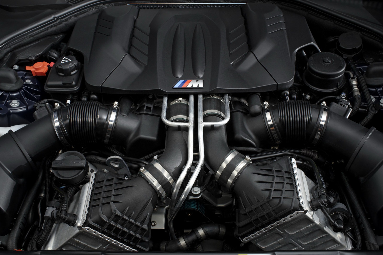 بي ام دبليو ام سكس 2013 تعرض قبل معرض جنيف الدولي للسيارات BMW M6 2013 10
